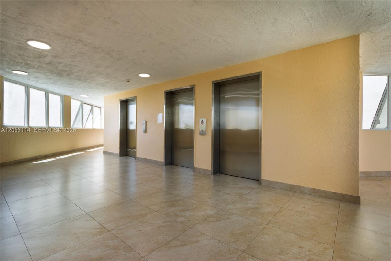 2055 SW 122nd Ave, Unit 406, Miami, FL 33175 Photo