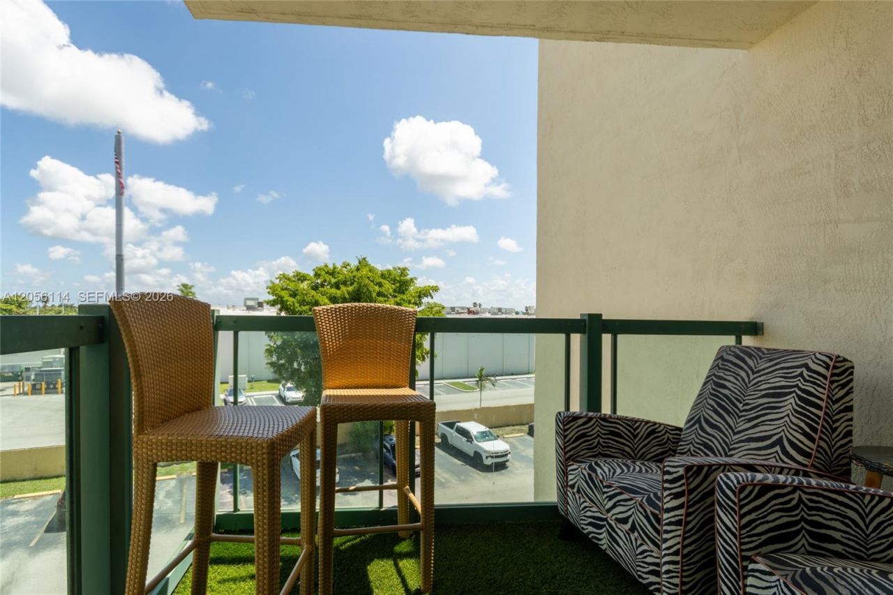 2055 SW 122nd Ave, Unit 406, Miami, FL 33175 Photo