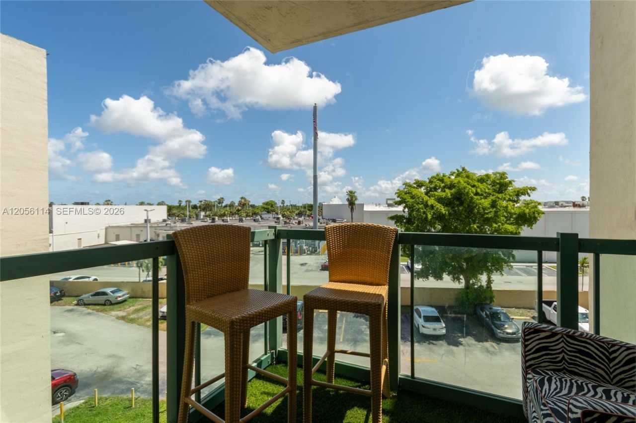 2055 SW 122nd Ave, Unit 406, Miami, FL 33175 Photo
