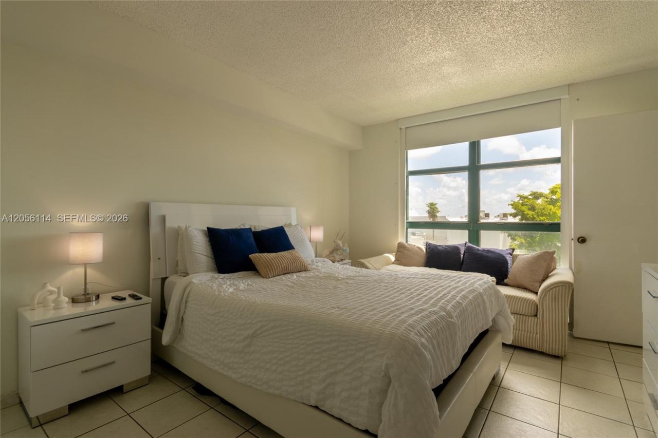 2055 SW 122nd Ave, Unit 406, Miami, FL 33175 Photo