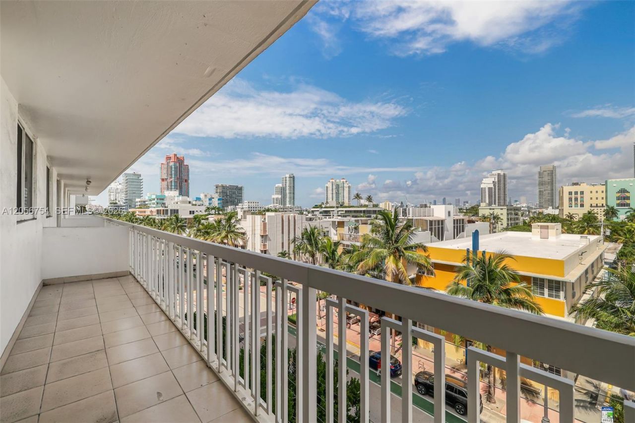 401 Ocean Dr , Unit 602, Miami Beach, FL 33139 Photo