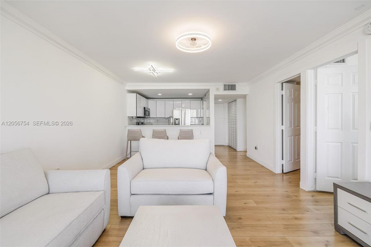 401 Ocean Dr , Unit 602, Miami Beach, FL 33139 Photo