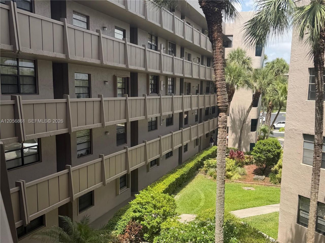 1000 Colony Point Cir , Unit 308, Pembroke Pines, FL 33026 Photo