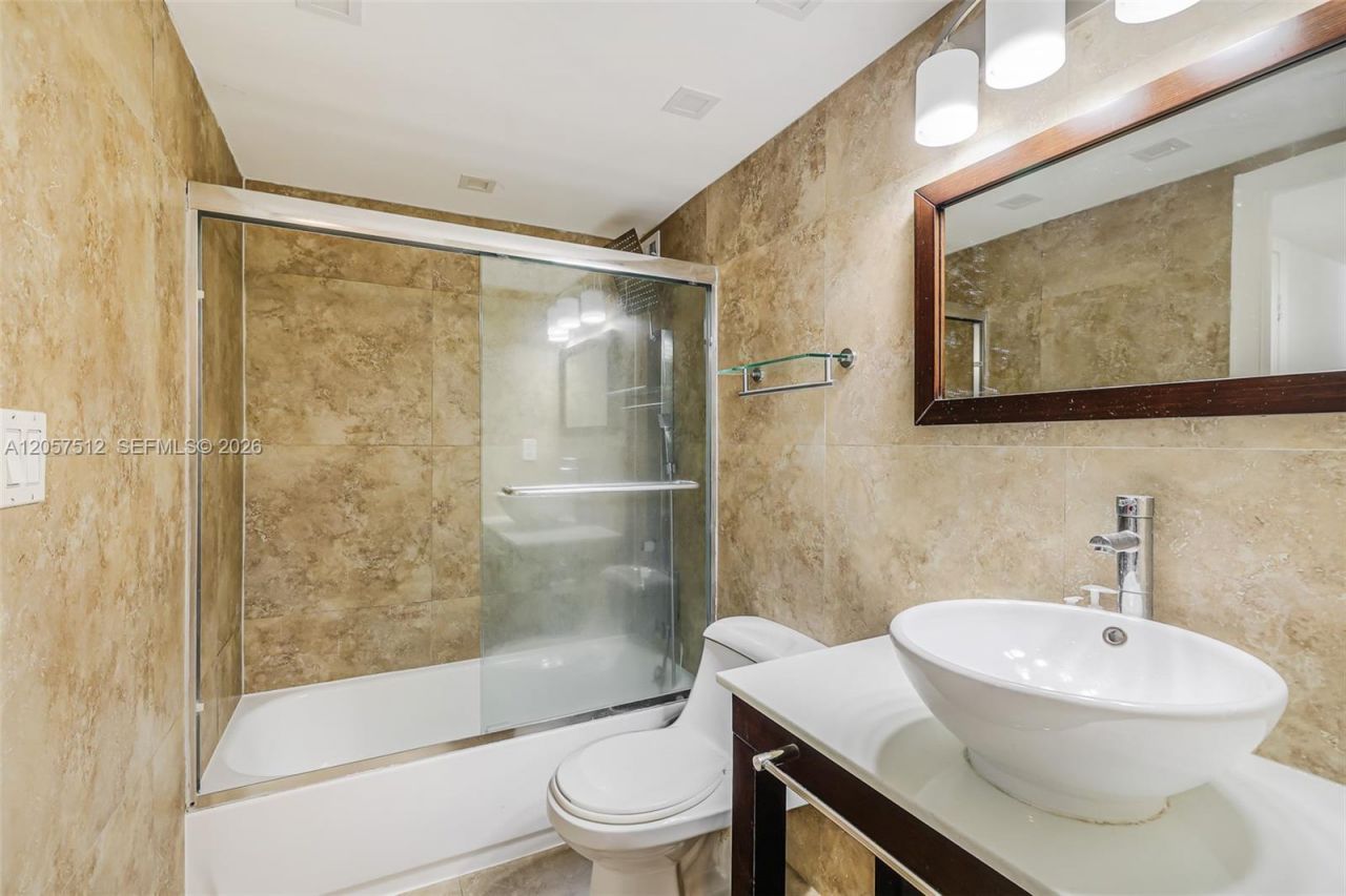 401 Ocean Dr , Unit 602, Miami Beach, FL 33139 Photo