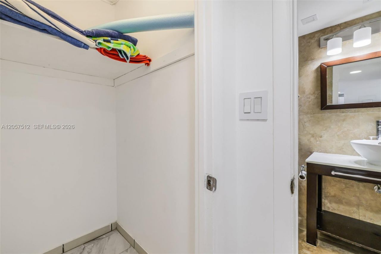 401 Ocean Dr , Unit 602, Miami Beach, FL 33139 Photo