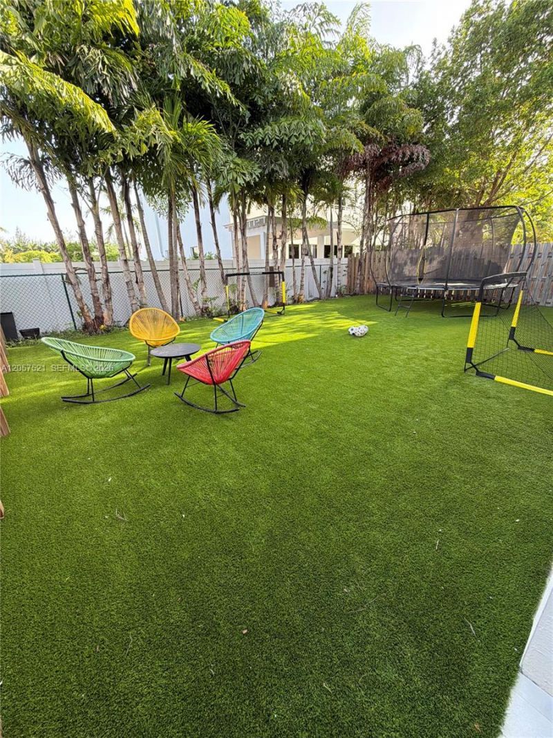 10218 NW 76th Ter , Doral, FL 33178 Photo