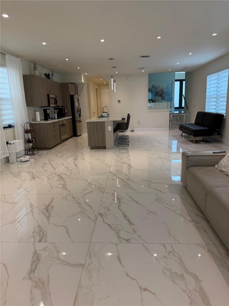 10218 NW 76th Ter , Doral, FL 33178 Photo