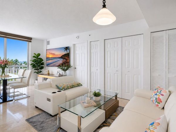816 NW 11th St , Unit 607, Miami, FL 33136