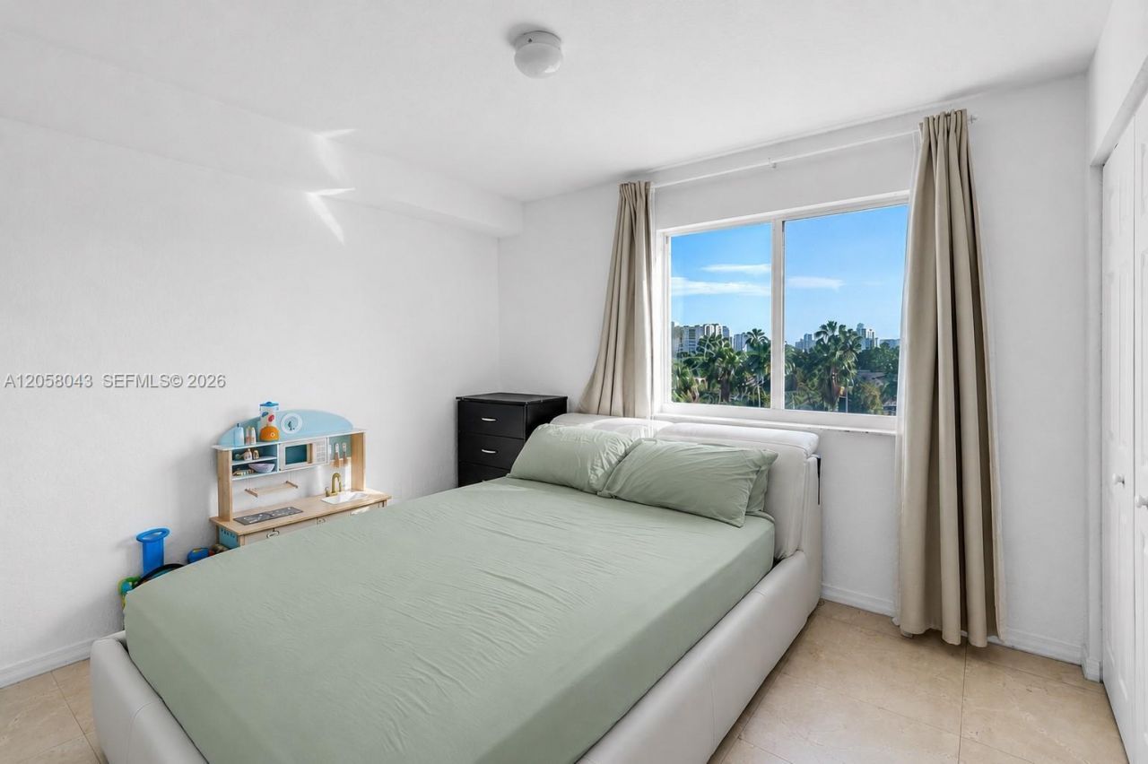 816 NW 11th St , Unit 607, Miami, FL 33136 Photo