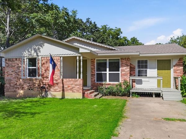 2017 Shawnee Street , Denton, TX 76209