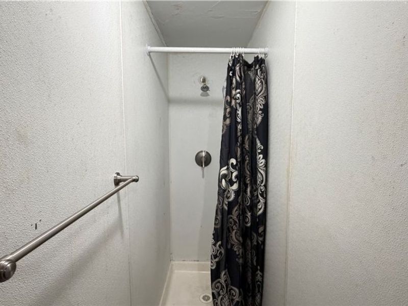 7425 Harvard Avenue, Cleveland, OH 44105 Photo 12