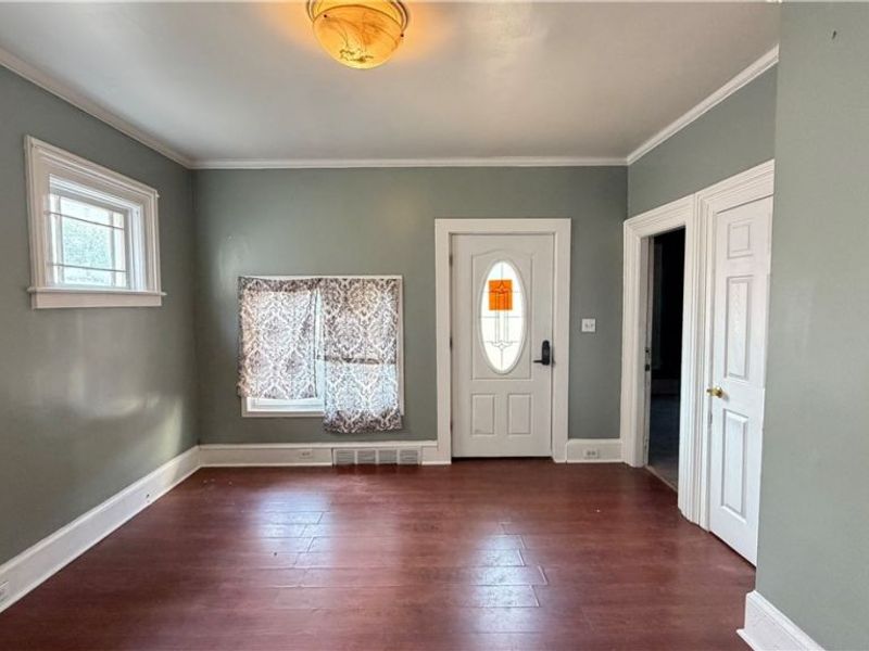 7425 Harvard Avenue, Cleveland, OH 44105 Photo 2