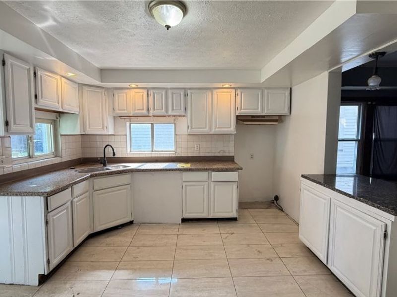 7425 Harvard Avenue, Cleveland, OH 44105 Photo 4