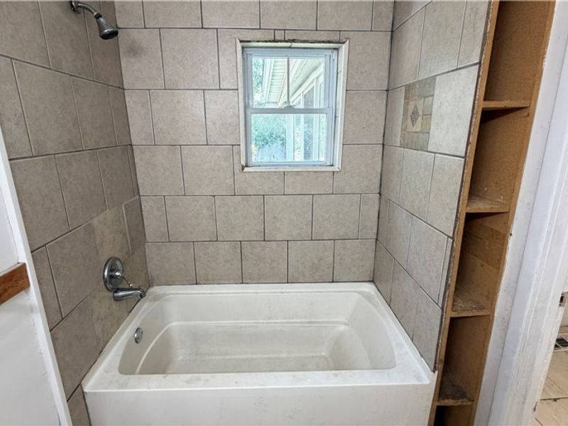 7425 Harvard Avenue, Cleveland, OH 44105 Photo 7