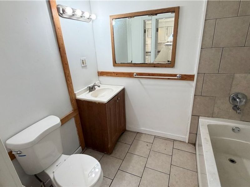 7425 Harvard Avenue, Cleveland, OH 44105 Photo 8