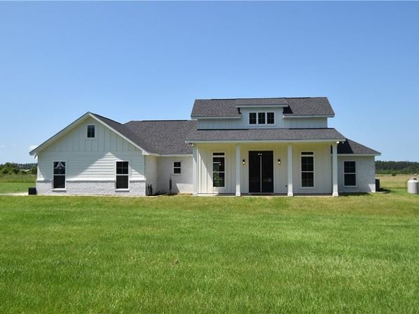 65 GRADY LEWIS Road , Poplarville, MS 39470