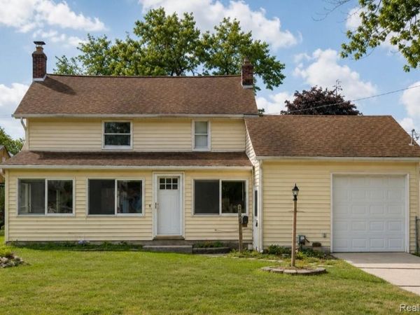 22464 Beach Street, St Clair Shores, Mi 48081
