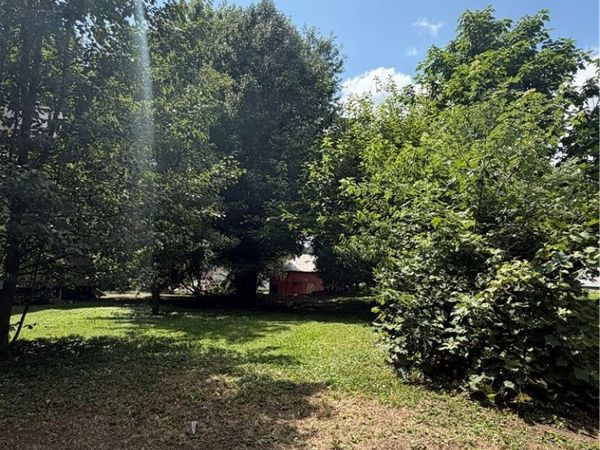 327 S 3rd Street , Coshocton, OH 43812