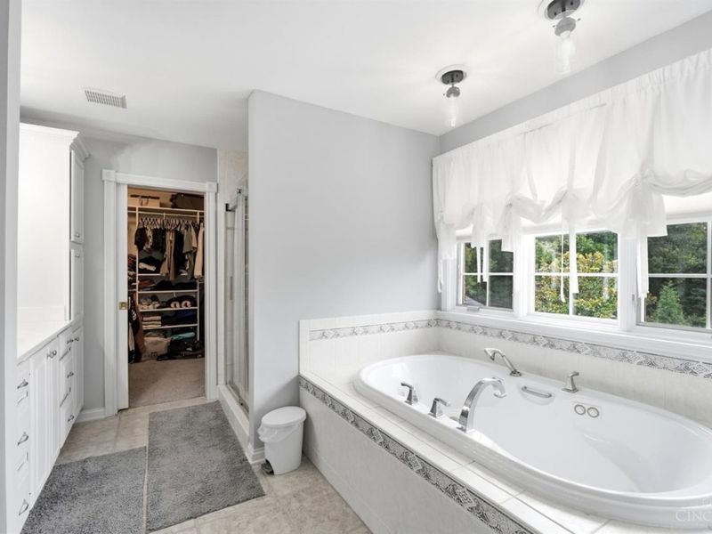 1374 Wexford Lane, Green Township, OH 45233 Photo 31