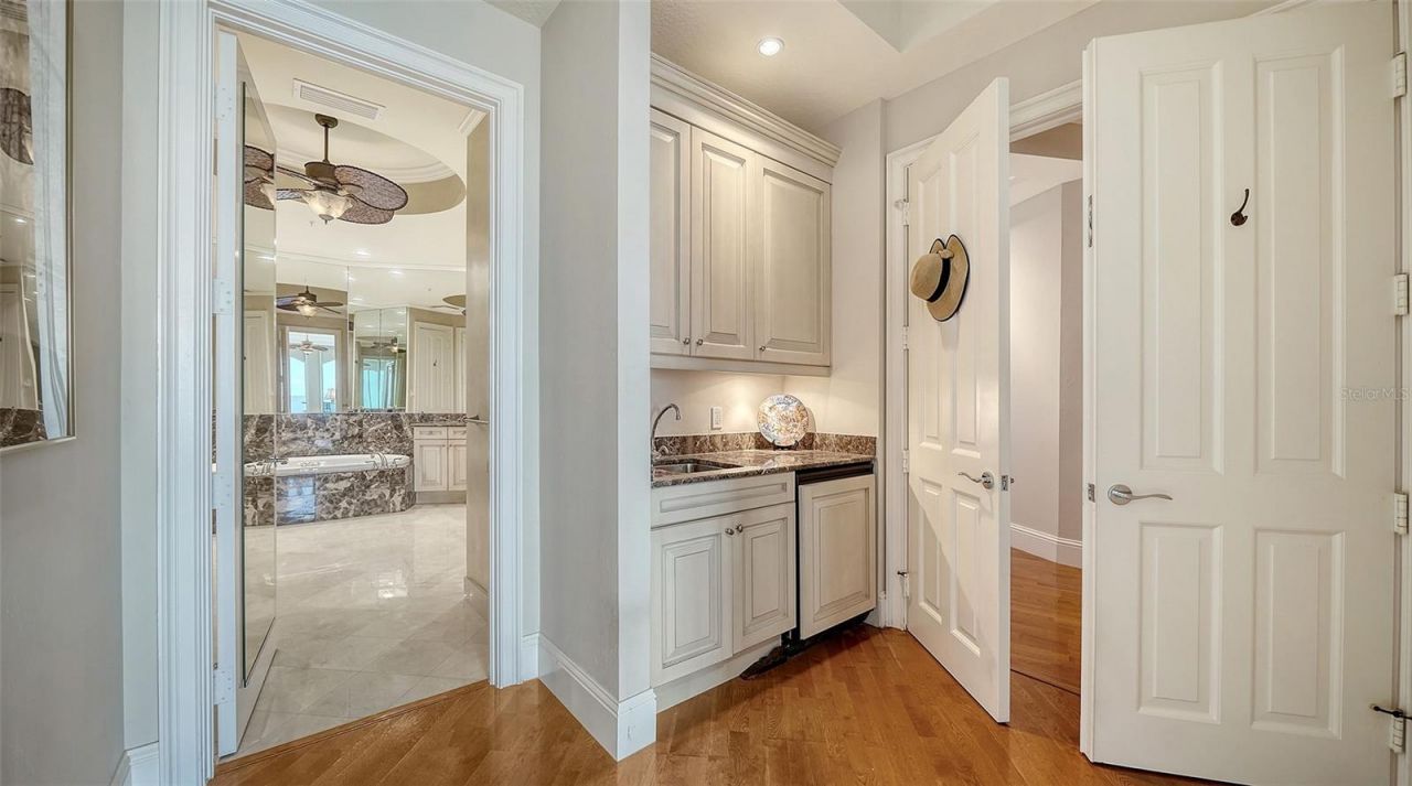 1300 Benjamin Franklin Drive, Unit 1205 & 120, Sarasota, FL 34236 Photo