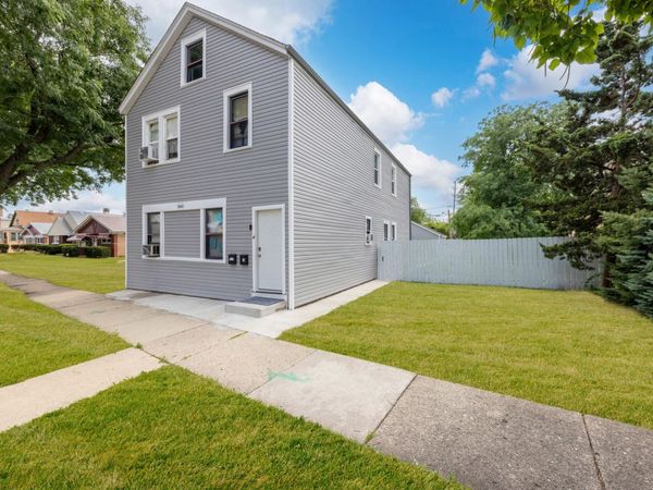 3800 Saint Paul Avenue , Bellwood, IL 60104