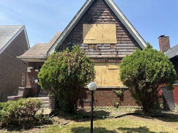 10404 S Emerald Avenue , Chicago, IL 60628