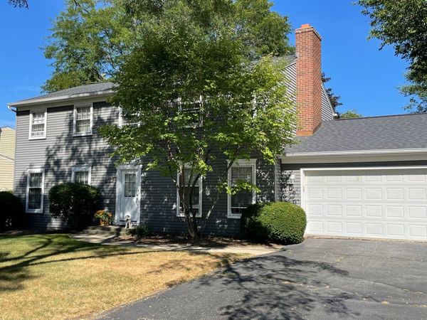 102 N Stauffer Drive , Naperville, IL 60540