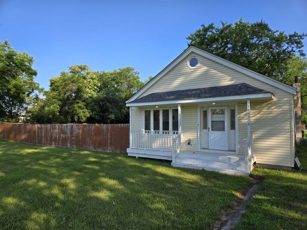 3902 W Claire Boulevard , Midlothian, IL 60445