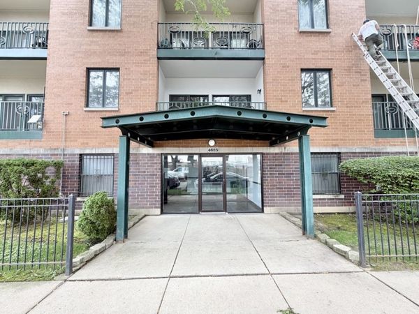 4625 W Lawrence Avenue , Unit 401, Chicago, IL 60630