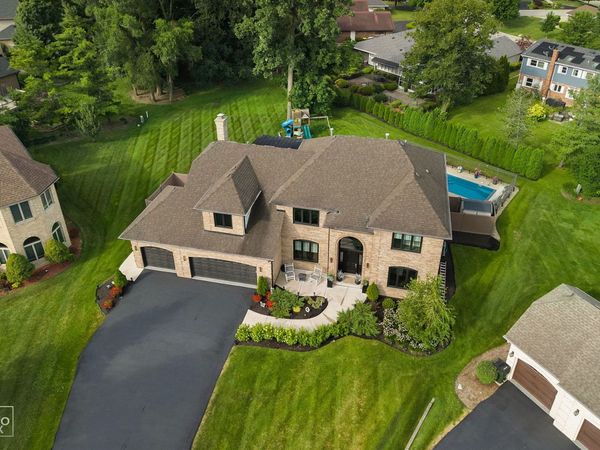 392 Crestwood Court , Wood Dale, IL 60191