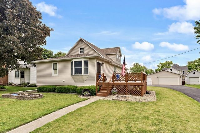 203 E Lake Street , Ashkum, IL 60911