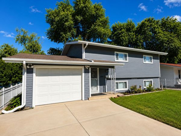 1241 S Elmwood Avenue , Waukegan, IL 60085