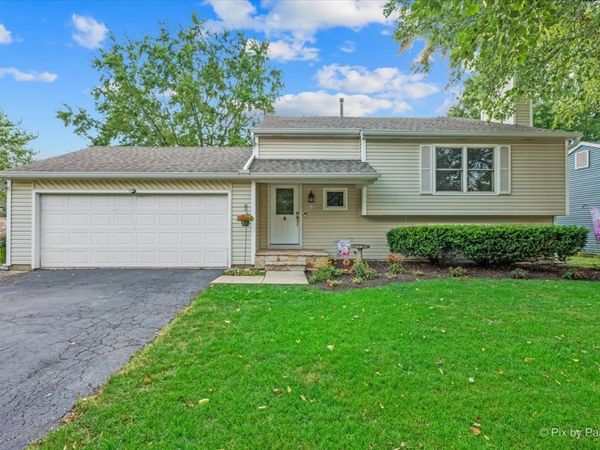 960 Independence Avenue , St. Charles, IL 60174