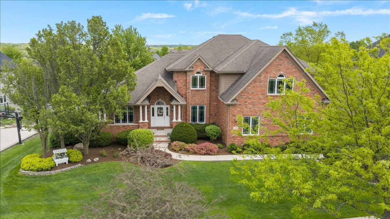 430 Alberosky Way , Batavia, IL 60510