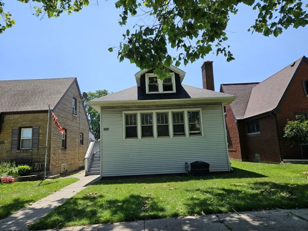 7205 W Ibsen Street , Chicago, IL 60631