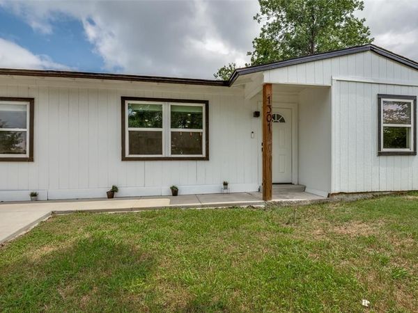1301 Cardinal Street, Arlington, TX 76010
