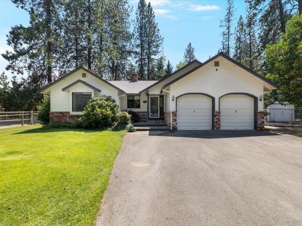 4809 E Evans Creek Road, Rogue River, OR 97537