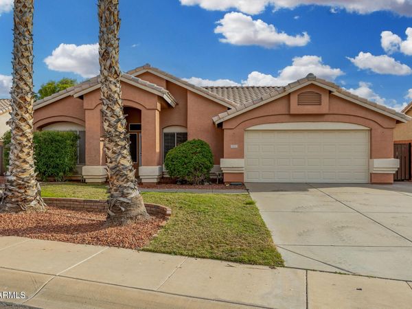 15221 N 87th Drive, Peoria, AZ 85381