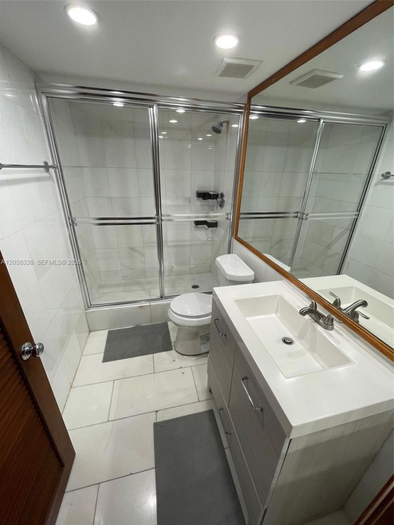 1717 N Bayshore Dr , Unit A-2548, Miami, FL 33132 Photo
