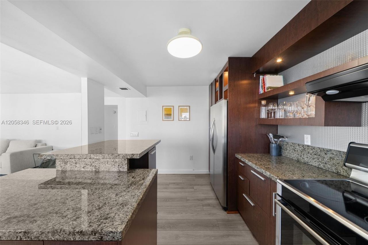 2780 NE 183rd St , Unit 1216, Aventura, FL 33160 Photo
