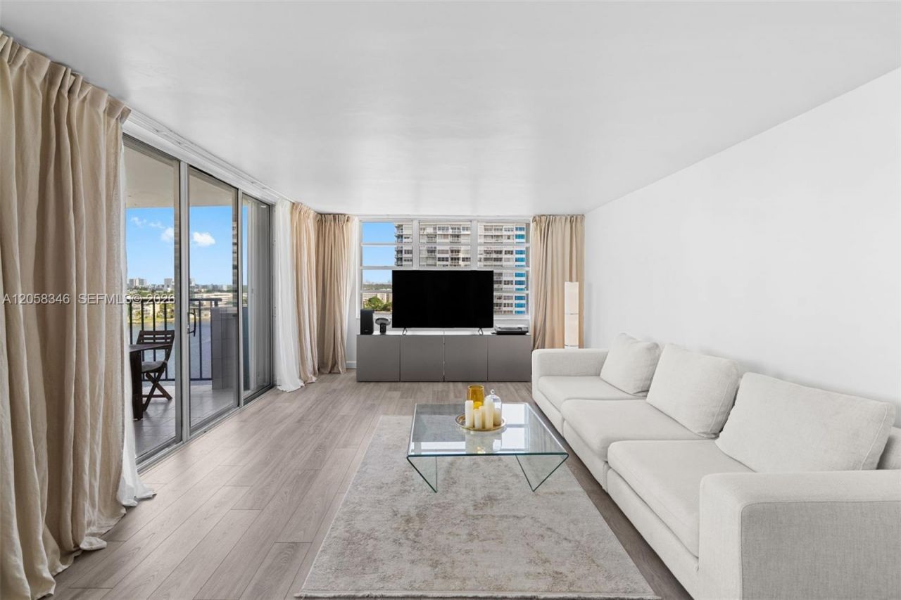 2780 NE 183rd St , Unit 1216, Aventura, FL 33160 Photo