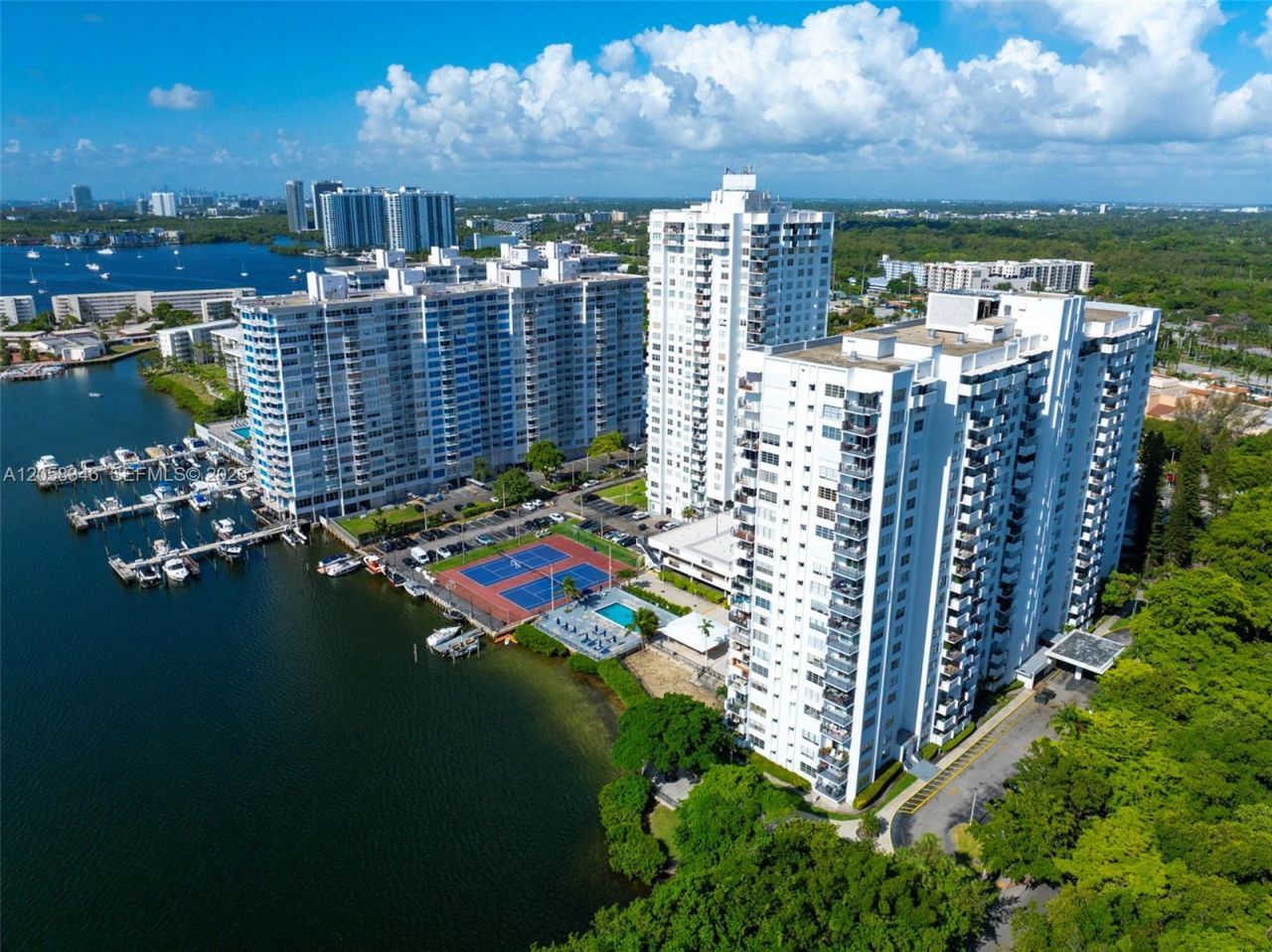 2780 NE 183rd St , Unit 1216, Aventura, FL 33160 Photo
