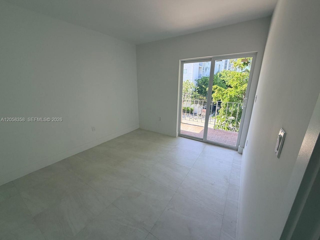 921 SW 7th St , Unit 3, Miami, FL 33130 Photo
