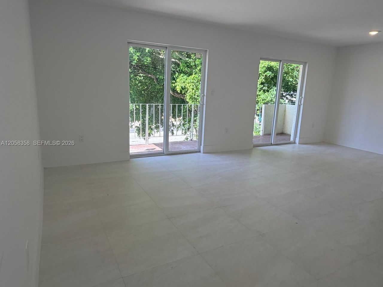 921 SW 7th St , Unit 3, Miami, FL 33130 Photo