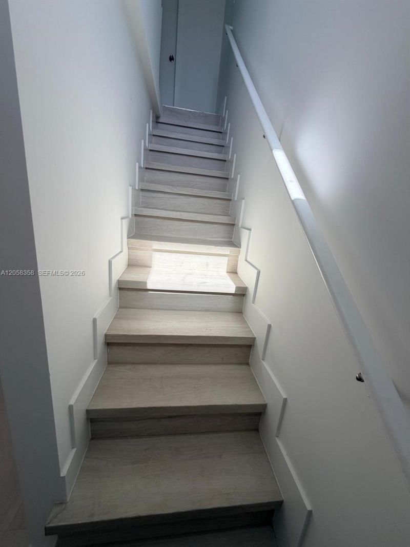 921 SW 7th St , Unit 3, Miami, FL 33130 Photo