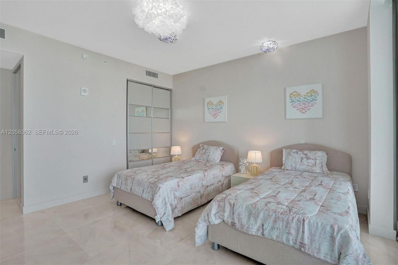 18975 Collins Ave , Unit 2001, Sunny Isles Beach, FL 33160 Photo