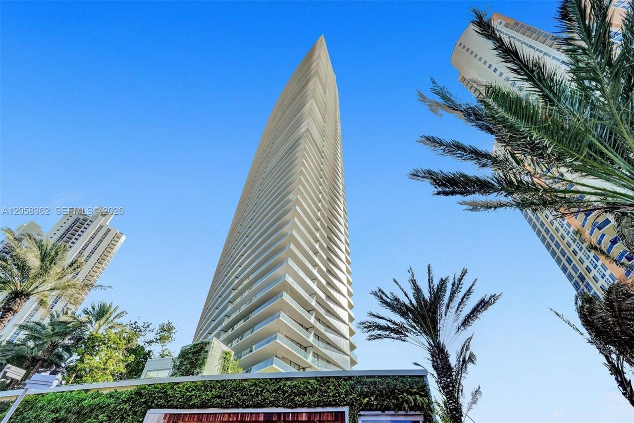 18975 Collins Ave , Unit 2001, Sunny Isles Beach, FL 33160 Photo