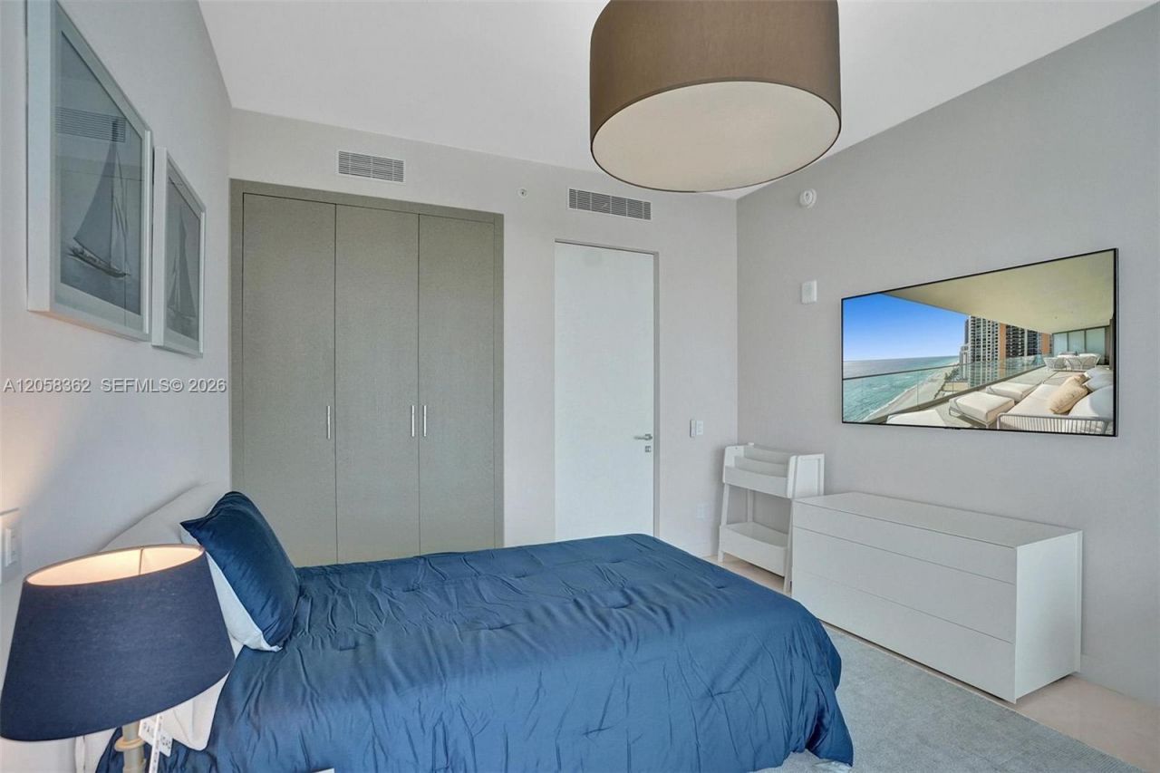 18975 Collins Ave , Unit 2001, Sunny Isles Beach, FL 33160 Photo