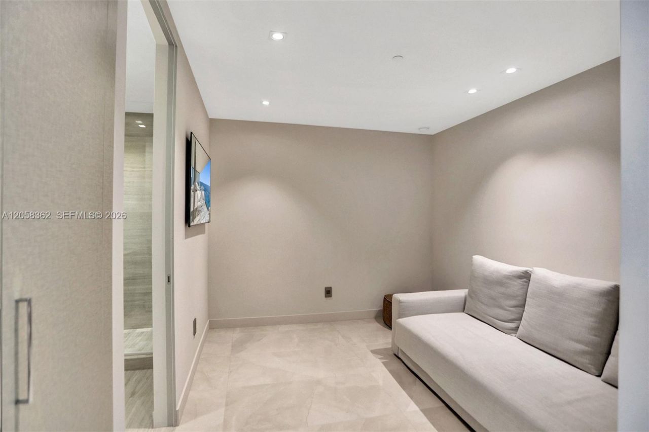 18975 Collins Ave , Unit 2001, Sunny Isles Beach, FL 33160 Photo