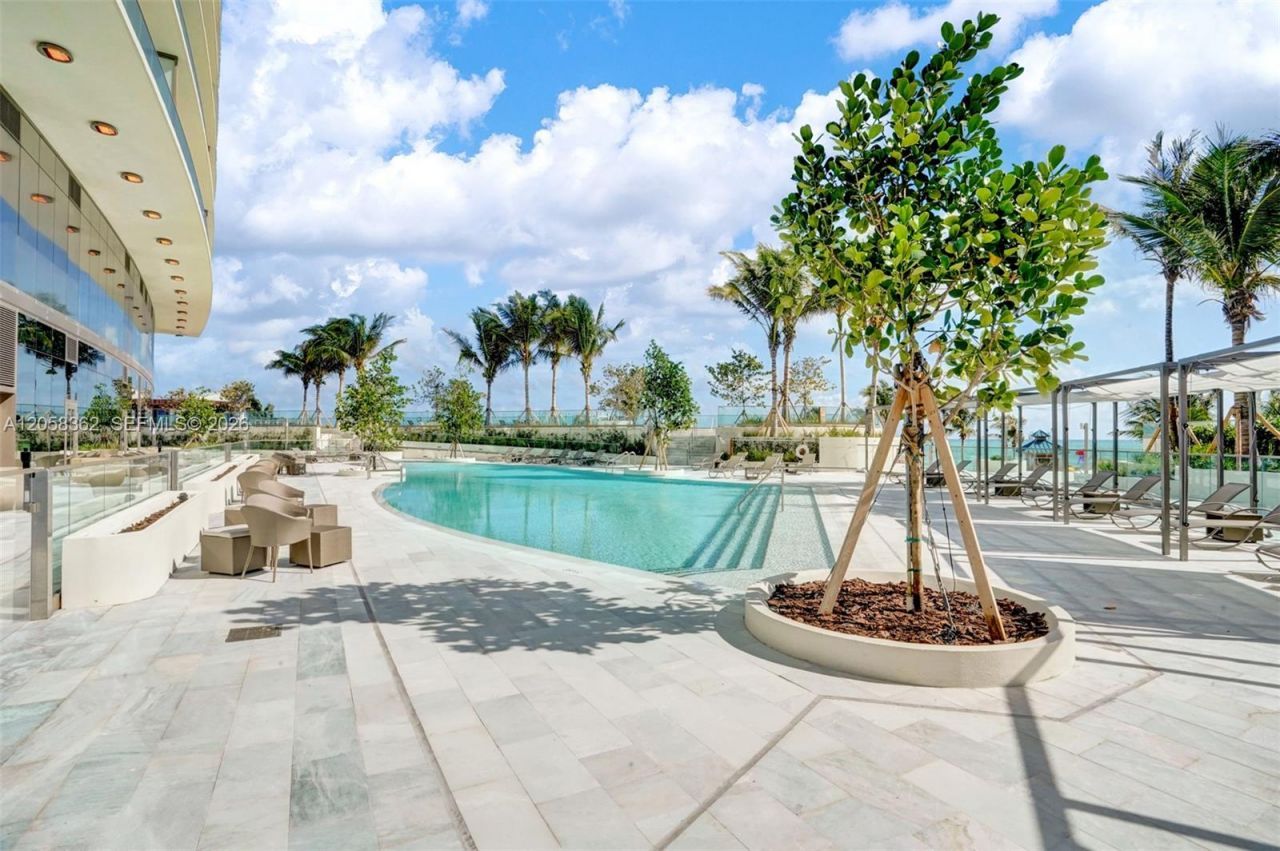 18975 Collins Ave , Unit 2001, Sunny Isles Beach, FL 33160 Photo